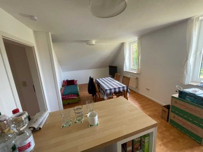 2-Raum-DG-Wohnung in Haby mit Wohnküche