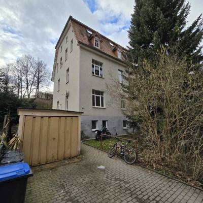 + + + attraktive Immobilie mit Renovierungsbedarf + + +