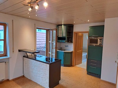Gepflegte 2-Zimmer Dachgeschosswohnung in Weichering
