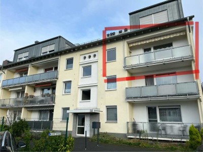Stilvolle, renovierte 3-Zimmer-Wohnung mit Balkon in Köln