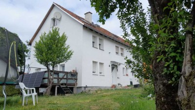 Großzügiges gedämtes 1-2 Familienhaus mit Garten und Nebengebäuden