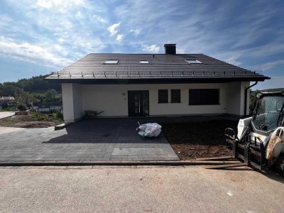 :::::GEHOBENE AUSSTATTUNG-GEHOBENES WOHNWOHLGEFÜHL....TOLLE WOHNUNG IN SCHÖNER LAGE:::::