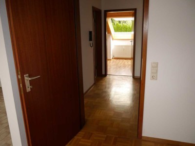 Schöne zwei Zimmer Wohnung in Esslingen (Kreis), Oberboihingen kurzfristig verfügbar