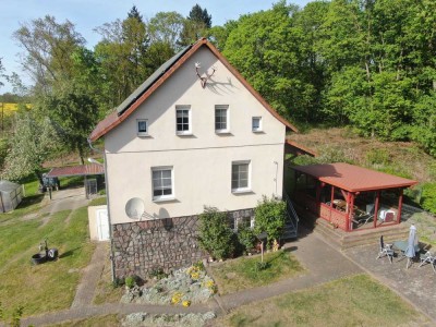 Saniertes Landhaus (ehemaliges Forsthaus) in wunderschöner Lage mit Nebengelass