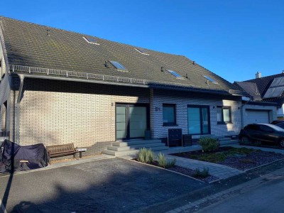 Charmante 2-Zimmer-Hochparterre-Wohnung mit Balkon