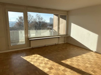 Exklusive, modernisierte 3,5-Raum-Wohnung mit gehobener Innenausstattung mit EBK in Stuttgart