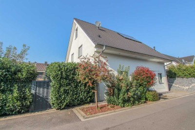 Stilvolles und modernes Einfamilienhaus in gefragter und verkehrsberuhigter Lage von Kleinenbroich