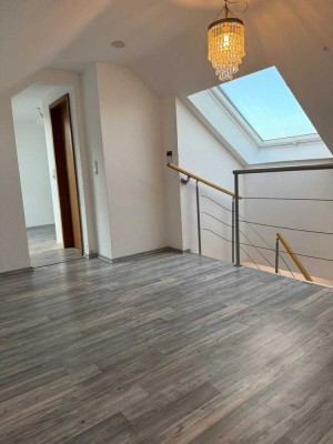 Attraktive Helle 3-Zimmer Dachgeschosswohnung in Schaafheim