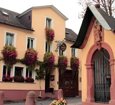 Traditionelles Weinhaus mit Wohnung & sep. Wohnhaus - Gastronomie, Eigenwohnoption od. Ferienzimmer