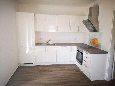 Stilvolle 3-Zimmer-Terrassenwohnung mit Wasserzugang