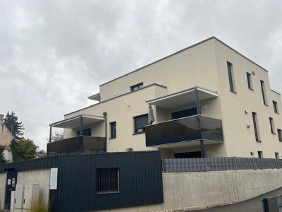 Sonnige 2-Zimmer-Wohnung mit großem Balkon!