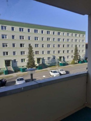 Familienfreundliche 4 Zimmerwohnung mit Balkon in ruhiger Wohnanlage!
