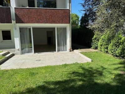 Dortmund Süd, Hacheney, 2024 Vollmodernisierung, Gartenwohnung, 222 m2 Rasen, Sträucher u.Bäume