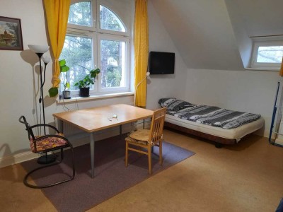 (Dahlem/Lichterfelde West) 3er-WG / 1-room for rent