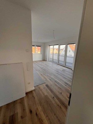 Exklusive Neubau Wohnung mit zwei Zimmern, Balkon und Aufzug in Herford