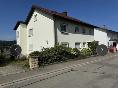 #Reserviert# Modernisiertes 2 Familienhaus + ausgebautes Untergeschoss in Tiengen