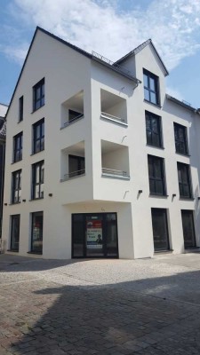 Exklusive, neuwertige 3-Zimmer-DG-Wohnung mit gehobener Innenausstattung mit Balkon in Göppingen