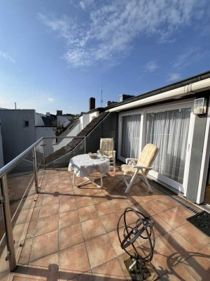 Exklusives 3 Zi. Penthouse mit großer SW Terrasse in Eimsbüttel/ Generalsviertel