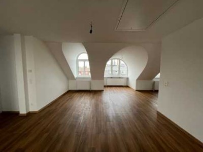 Traumwohnung mit Weitblick - große Pärchen Wohnung mit Loggia! Willkommensgeschenk! Erste Kaltmiete