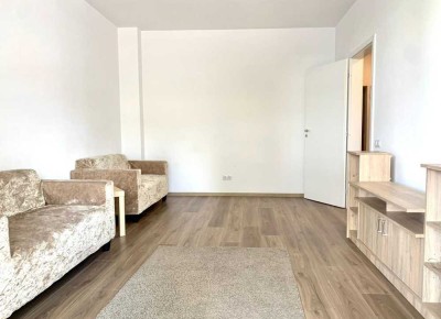 Attraktive und vollständig renovierte 2-Raum-Wohnung mit Balkon und Einbauküche in Bad Kissingen