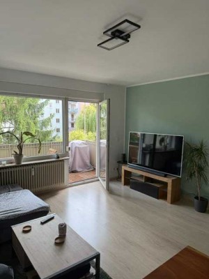 Schöne, gemütliche, teilmöblierte 3-Zi. Whg. mit Balkon und Garage in ruhiger Lage in Stadtparknähe