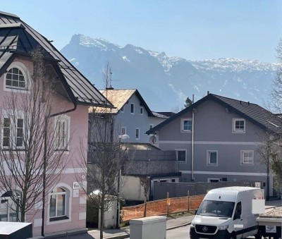 Ruhelage Maxglan: Moderne, möblierte 4-Zi.-Maisonette-Gartenwohnung mit 2 TG-Stellplätzen