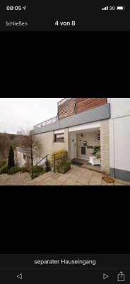 Stilvolle, modernisierte 3,5-Zimmer-Terrassenwohnung mit Balkon und EBK in Wuppertal