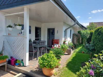 Wohnhaus mit zwei ebenerdigen Wohnungen