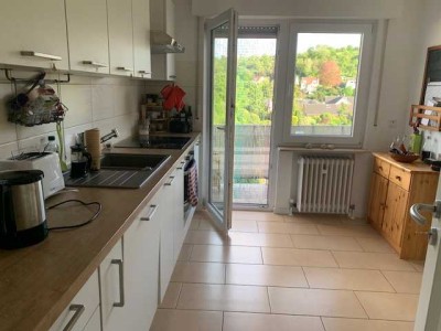 Neuwertige 4-Raum-Wohnung mit Balkon in Sinzig