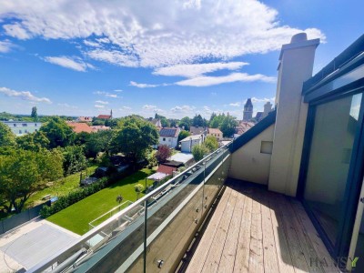 Exklusives Haus im Zentrum von Perchtoldsdorf mit Lift, großzügigen Freiflächen und 2 Garagenstellplätzen!