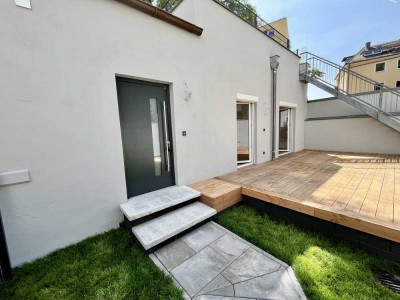TOP-LAGE! Frisch sanierte 2-Zimmerwohnung mit Terrasse & Dachterrasse