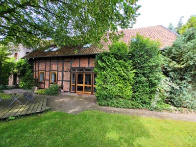 Charmantes Fachwerkhaus mit viel Platz, schönem Garten und großem Carport - 2 Wohneinheiten