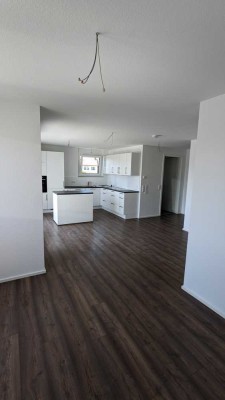 4-Zimmer-Wohnung mit gr. Südbalkon in Wolfschlugen