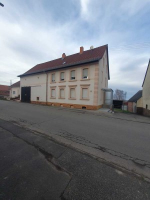 BAUERNHAUS FÜR TIERLIEBHABER MIT VIEL AUSBAUPOTENZIAL !