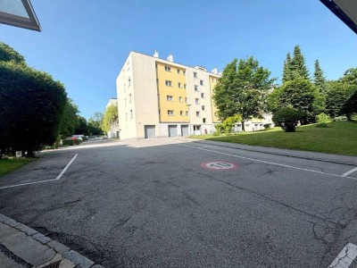 Erstbezug! Großzügige sanierte Eigentumswohnung mit Loggia!