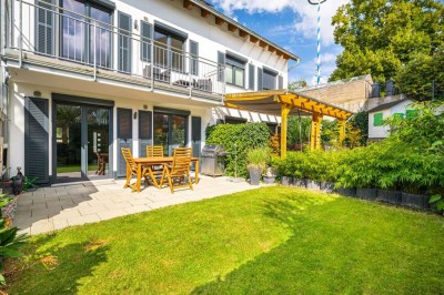 Modernes Reihenmittelhaus mit stilvollem Ambiente und gepflegtem Garten