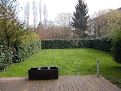 Wunderschöne Erdgeschoss Wohnung mit großem Garten in Rhein Nähe.
