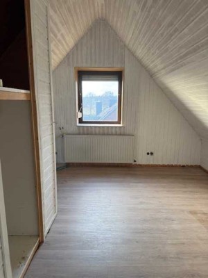 Wohnen mit Blick über Felder und Wiesen - Modernisierte Maisonettewohnung