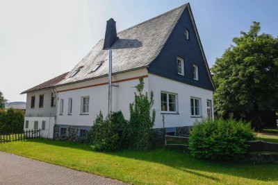 Raumwunder mit 7 Schlafzimmern, 2 Wohnräumen und einer große Scheune