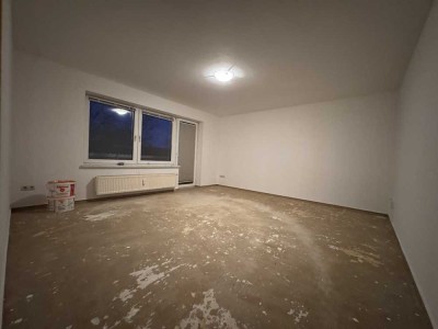 3-Zimmer-Wohnung mit neuem Fußboden und Balkon
