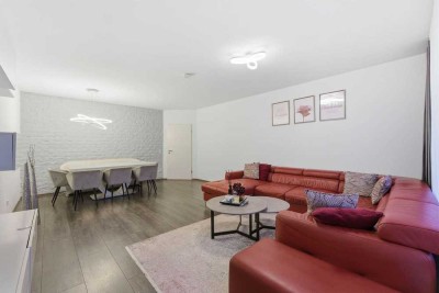 Modernisierte 3-Zimmer-Wohnung mit Loggia & 2 TG-Stellplätzen in Monheim-Baumberg