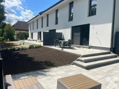NEUBAU - ERSTBEZUG! Sonniges Reihenhaus in traumhafter Ruhelage