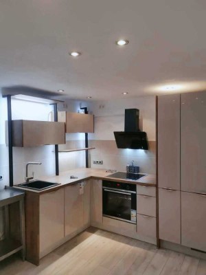 Modernisierte 5-Raum-Wohnung mit Balkon und Einbauküche in Vilsbiburg