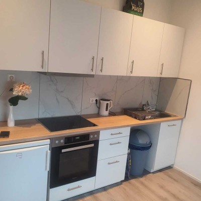 Neuwertige 2,5-Raum-Wohnung mit Balkon und Einbauküche in Reichenbach