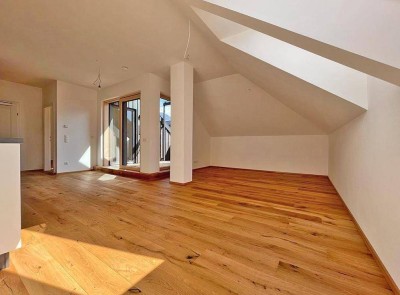 Zweitwohnsitzfähige Stadtwohnungen im historischen Altbau - Dachgeschoß -Provisionsfrei