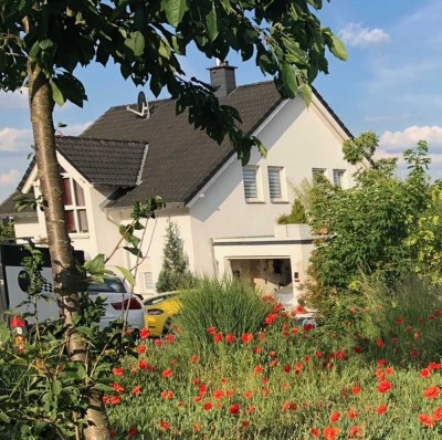 Frei stehendes, lichtdurchflutetes EFH in sehr schöner Wohnlage in Wiebelskirchen