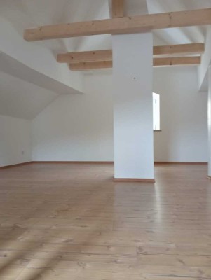 4 Zi, Küche Bad, ca 100 qm in Breitenbrunn