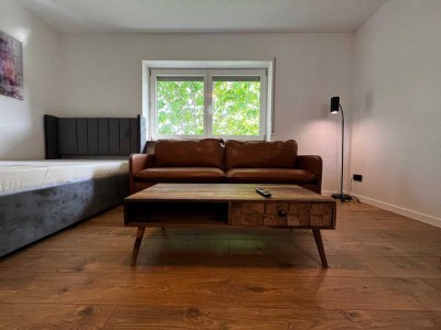 Erstbezug nach Sanierung. Komplett möblierte Einzimmerwohnung