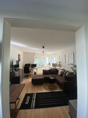 Charmante 2-Zimmer-Wohnung direkt am Kurpark in Wiesbaden – ruhig, gepflegt & mit Balkon und EBK