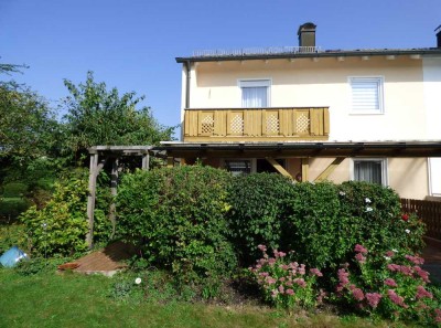 Haus mit sonnigem Garten sucht Familie